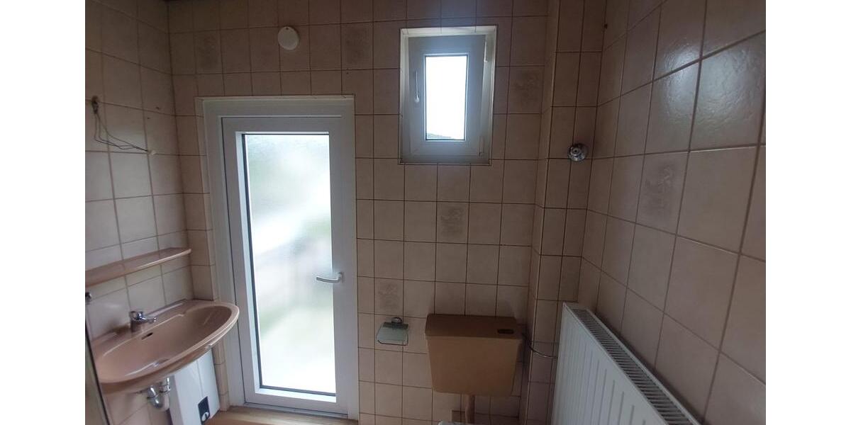 Gemütliche 2-Zimmer Wohnung mit Balkon, Garten, Keller, Parken 2 zimmer