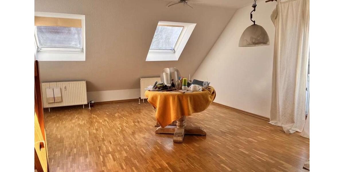 Dachgeschoßwohnung Stuttgart Birkach - 3.5 Zimmer, 77 m&sup2;, 1.400&euro; | Angebot:26640638