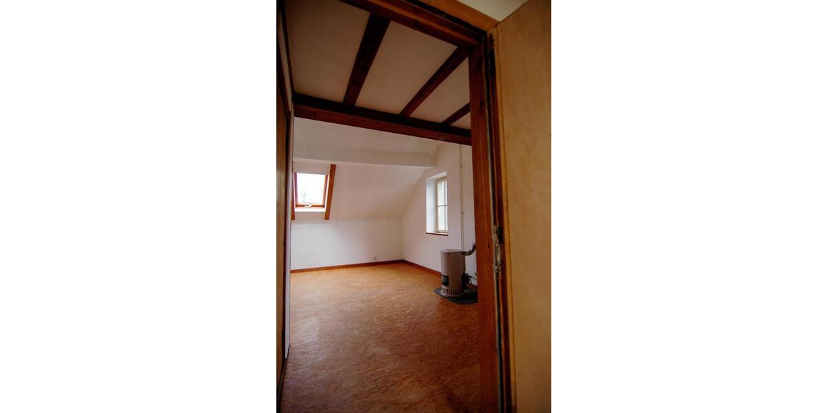 Dachgeschoßwohnung Aachen Aachen-Mitte - 3 Zimmer, 90 m&sup2;, 660&euro; | Angebot:25960086