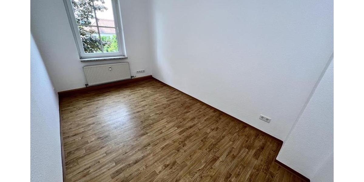 Modernes Bad und Balkon - 4 Raum Wohnung mit Wanne und Dusche zu vermieten! - Etagenwohnung Gera Alt-Bieblach | Angebot:27224966
