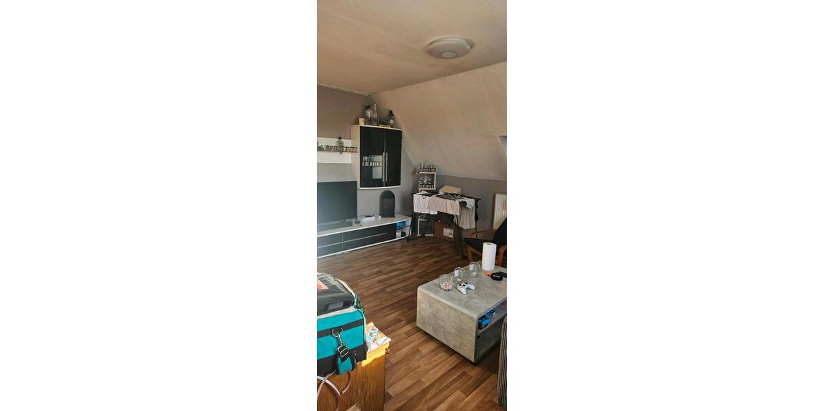 Dachgeschoßwohnung Stavenhagen - 1.5 Zimmer, 35 m&sup2;, 400&euro; | Angebot:26409862
