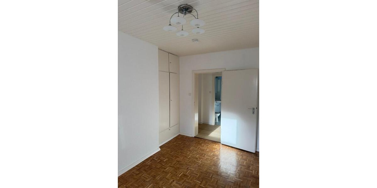 Erdgeschoßwohnung Wilhelmshaven - 4 Zimmer, 73 m&sup2;, 550&euro; | Angebot:25960199