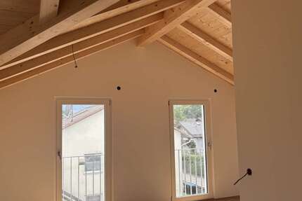 Haus zum Mieten in Pfaffenhofen 1.990 € 156 m² 6 zimmer