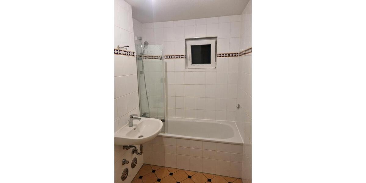 Moderne 3-Zimmer-Wohnung mit Balkon in Poing 3 zimmer