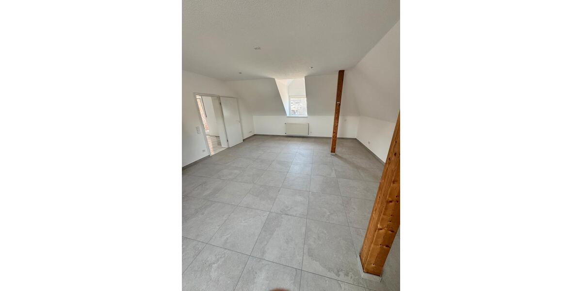 Dachgeschoßwohnung Lohne (Oldenburg) - 4 Zimmer, 140 m&sup2;, 1.100&euro; | Angebot:26698574