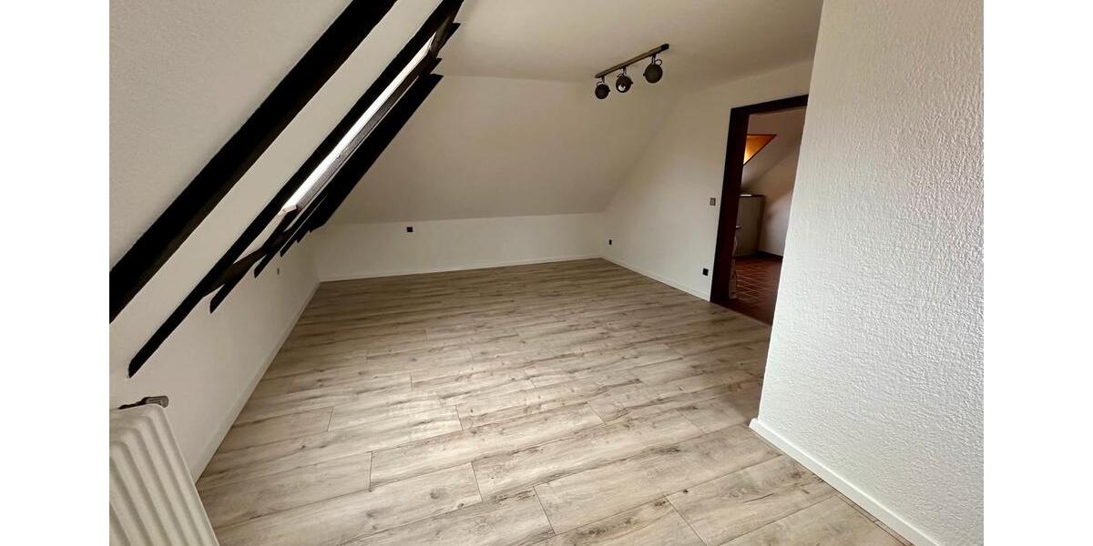 Großz.EFH, Nettokaltmiete 1.375,-€mtl. o. Kaufpreis. 289.000,-€ 5 zimmer