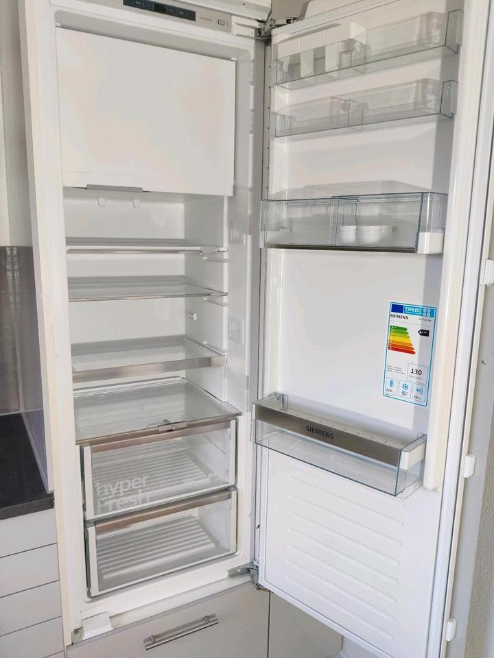 Ab Sofort Bezugsfreimit Einbauküche NEU sanierte 3 Zimmer
