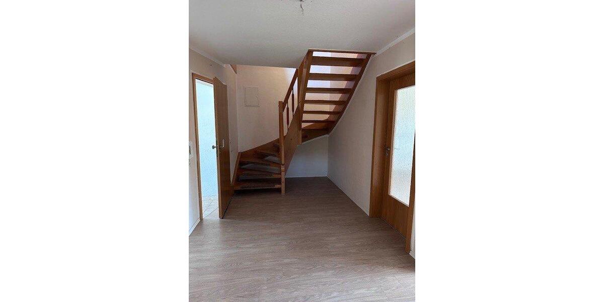 Dachgeschoßwohnung Bad Zwesten - 4 Zimmer, 92 m&sup2;, 644&euro; | Angebot:23138166