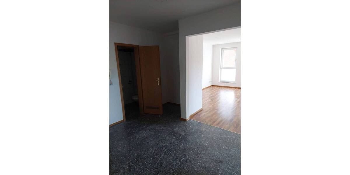 Etagenwohnung Falkensee - 2 Zimmer, 70 m&sup2;, 1.150&euro; | Angebot:26657100
