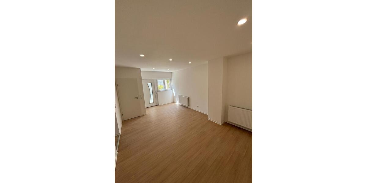 Erdgeschoßwohnung Saarlouis - 2 Zimmer, 60 m&sup2;, 680&euro; | Angebot:26285112