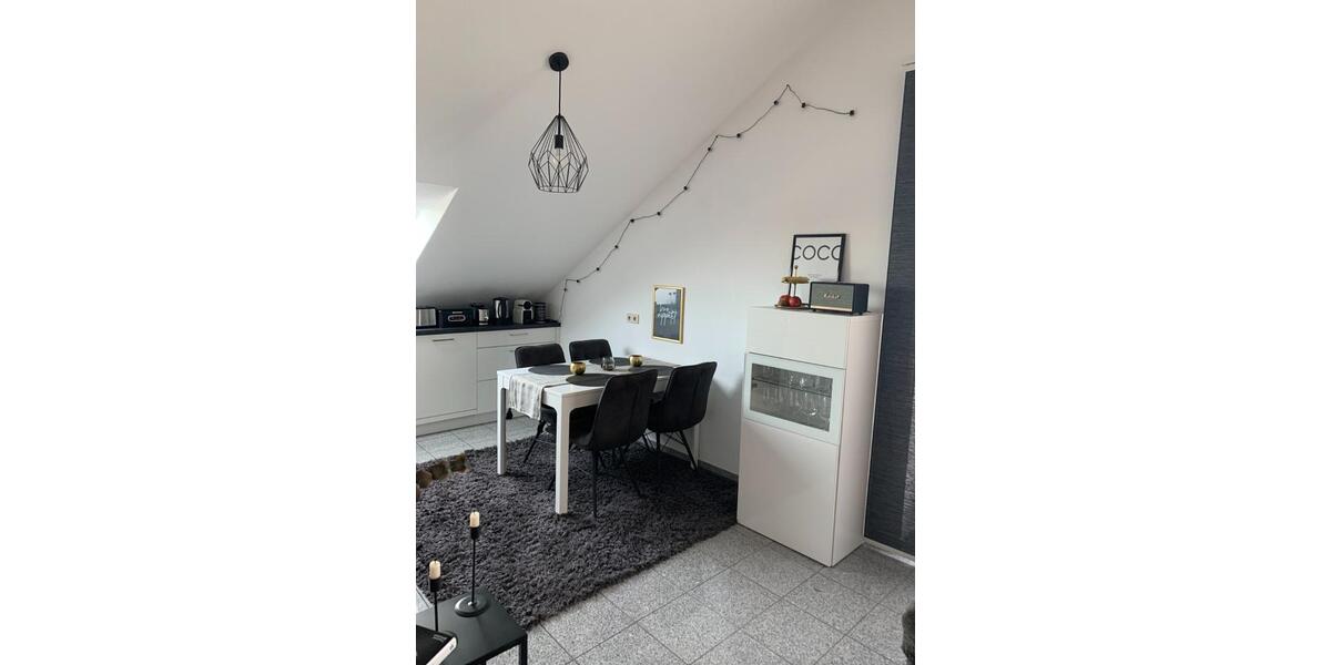 Traumhafte 2-Zimmer Dachgeschoßwohnung mit Balkon 2 zimmer