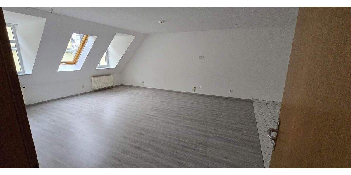 Etagenwohnung Auerbach Mühlgrün - 2 Zimmer, 68 m&sup2;, 400&euro; | Angebot:24973015