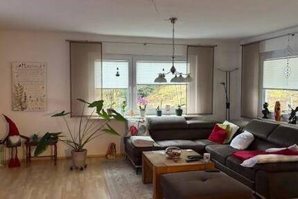 Großzügig geschnittene 3,5-Zimmerwohnung im Erdgeschoss