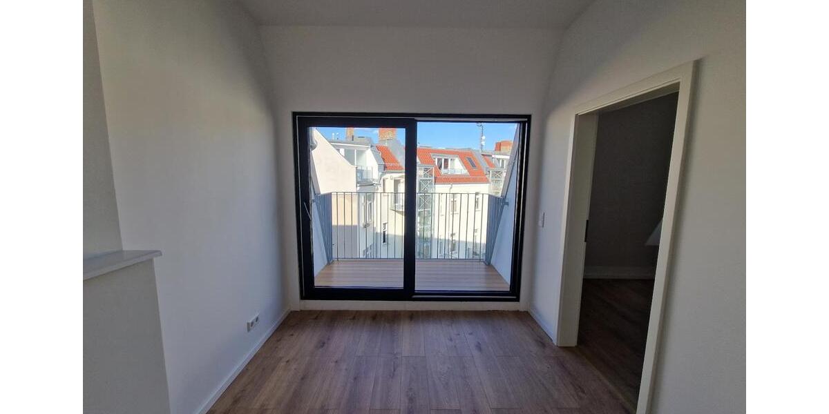 Dachgeschoßwohnung Berlin Mitte - 4 Zimmer, 122 m&sup2;, 2.501&euro; | Angebot:23317054