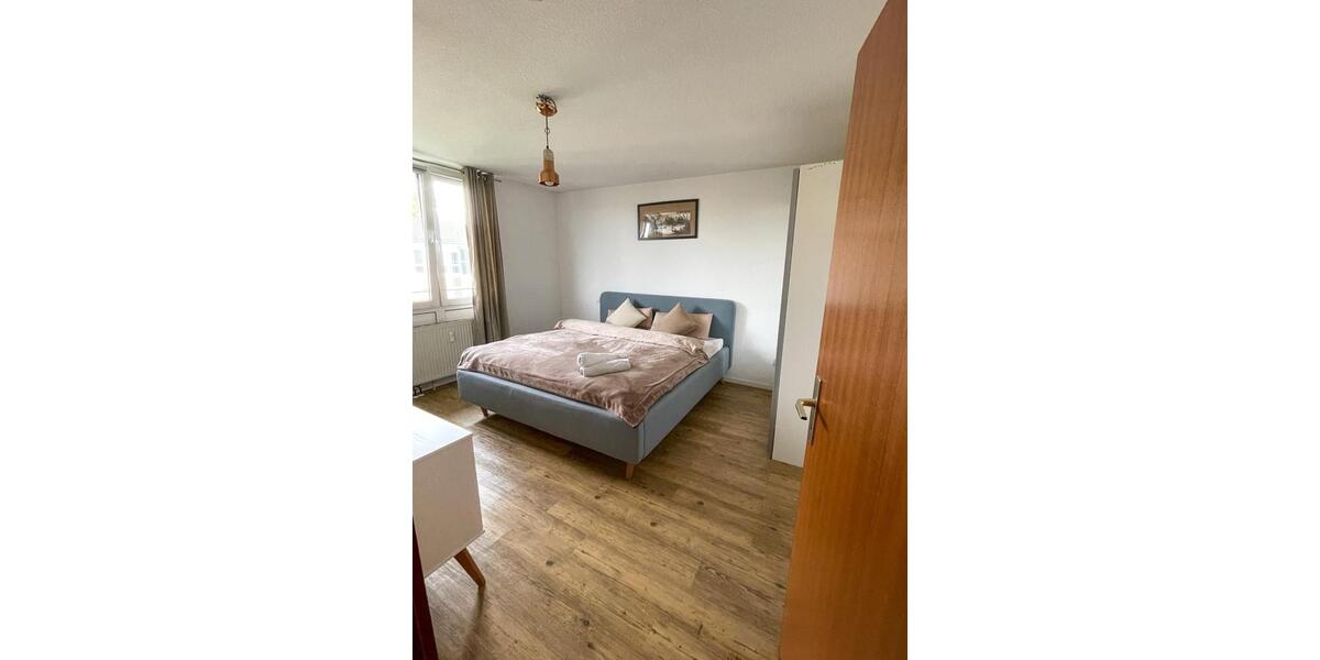 Dachgeschoßwohnung Düsseldorf Stadtbezirk 6 - 2 Zimmer, 65 m&sup2;, 1.350&euro; | Angebot:25995424
