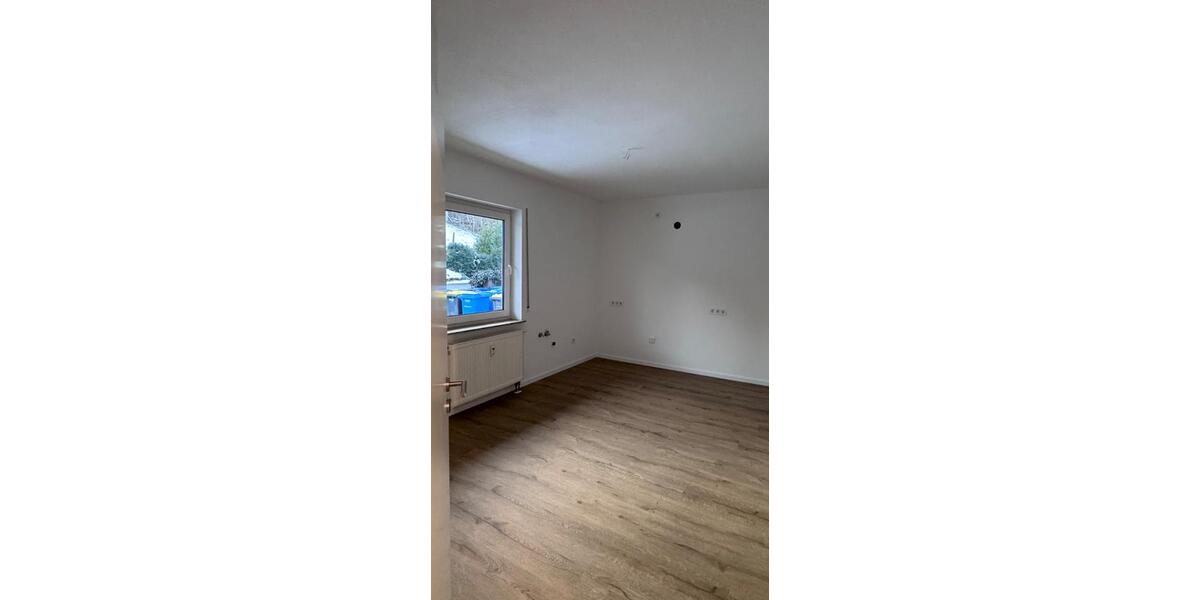 Erdgeschoßwohnung Hallenberg - 3 Zimmer, 81 m&sup2;, 700&euro; | Angebot:26057276