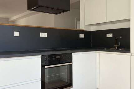 Wohnung zum Mieten in Wuppertal 999 € 92 m² 3 zimmer