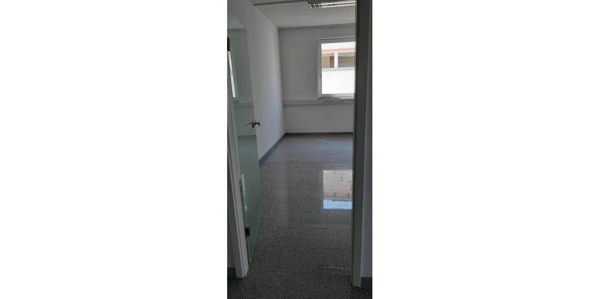 Gewerbeobjekt Münster (Hessen) - 1.400&euro; | Angebot:24816969