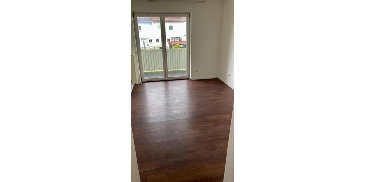 Reihenhaus Dingolfing - 3 Zimmer, 100 m&sup2;, 1.250&euro; | Angebot:26623750