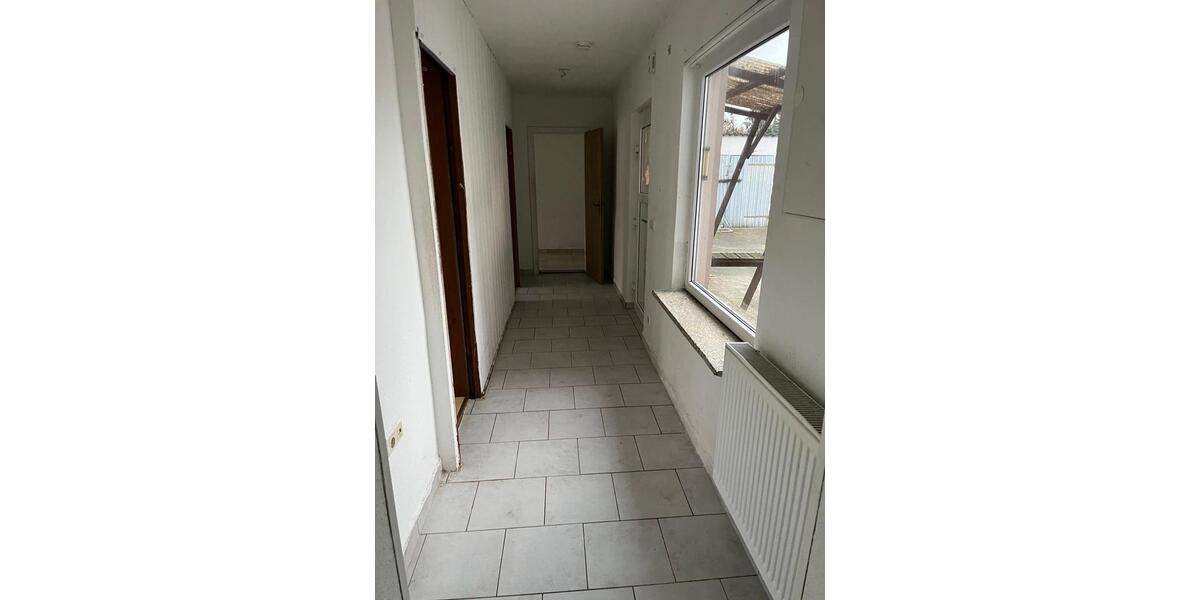 Erdgeschoßwohnung Demmin - 3 Zimmer, 77 m&sup2;, 422&euro; | Angebot:23703385