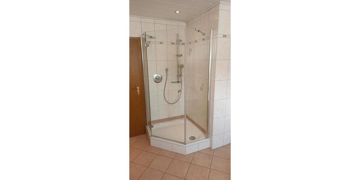 Dachgeschoßwohnung Fulda Aschenberg - 3 Zimmer, 95 m&sup2;, 850&euro; | Angebot:26626604