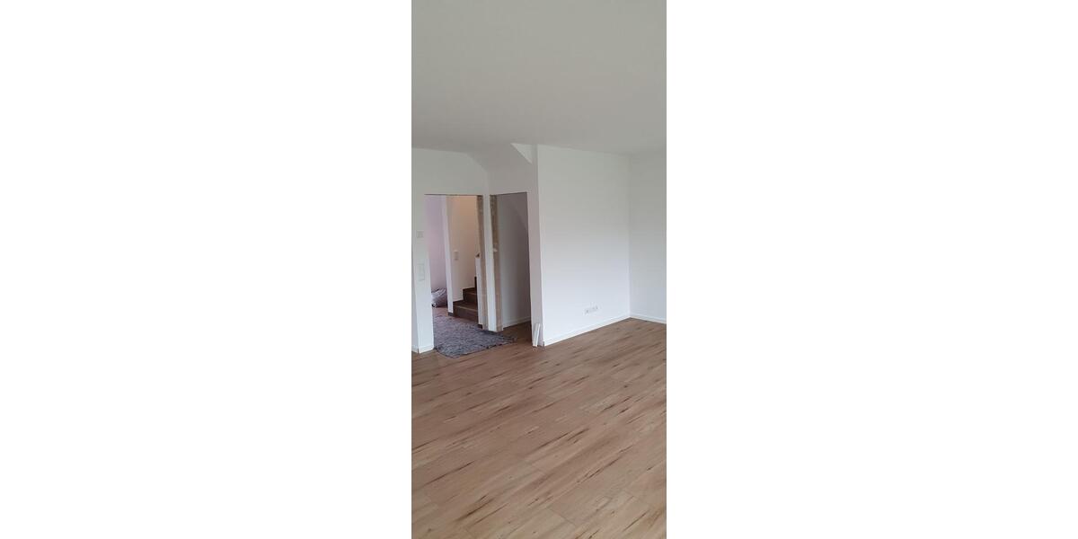 Doppelhaushälfte Papenburg - 5 Zimmer, 104 m&sup2;, 950&euro; | Angebot:25027440