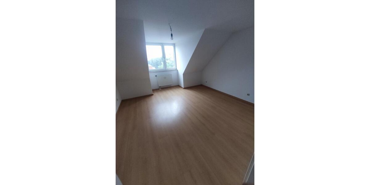 Dachgeschoßwohnung Mügeln - 2 Zimmer, 69 m&sup2;, 345&euro; | Angebot:17691102