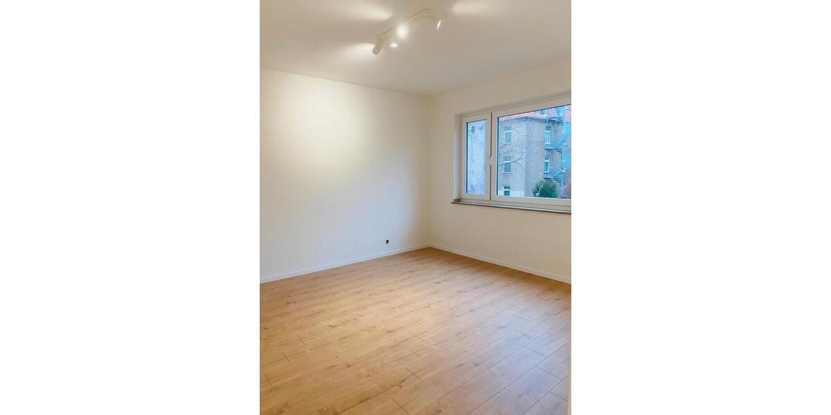 Renovierte 4-Zi-Whg. mit BalkonEBK in Köln-Zollstock 4 zimmer