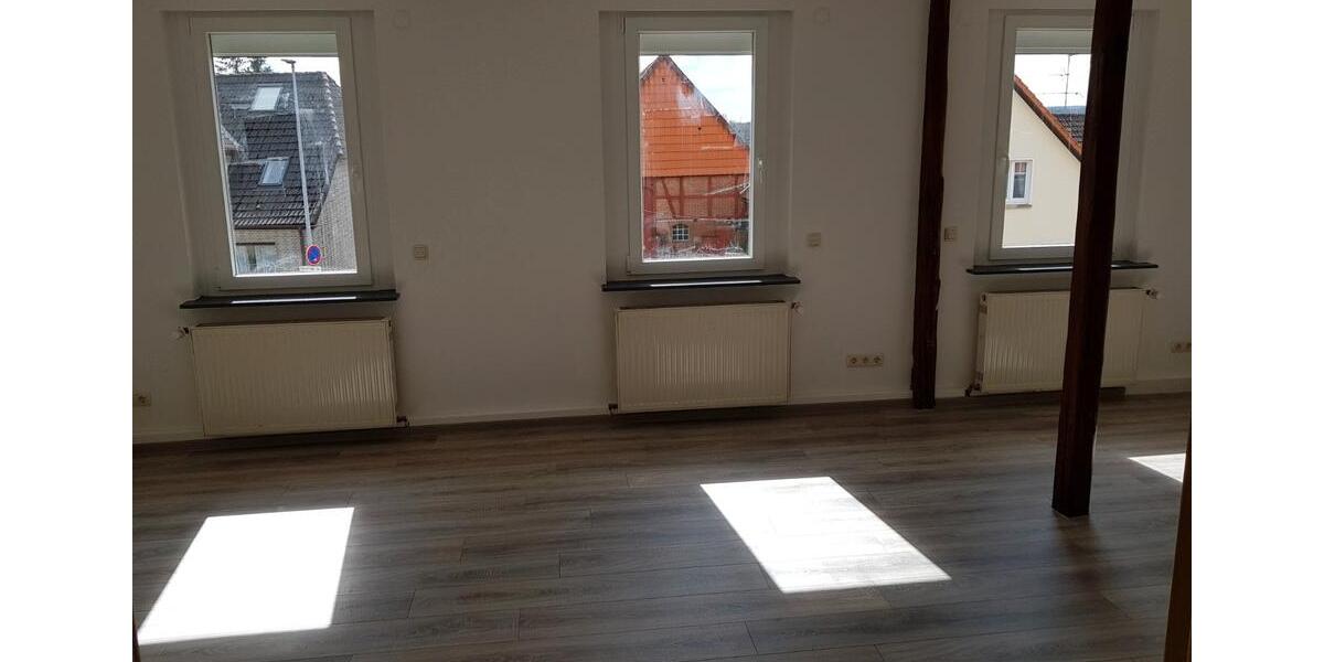 Dachgeschoßwohnung Springe - 3.5 Zimmer, 100 m&sup2;, 800&euro; | Angebot:26632679