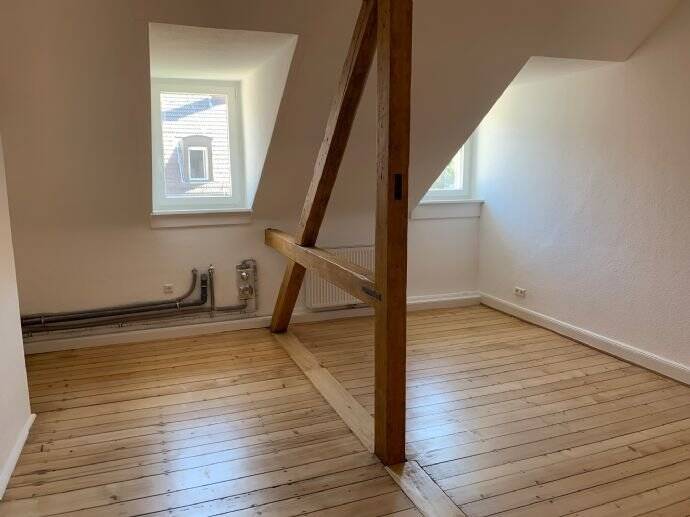 Etagenwohnung Baden-Baden Innenstadt - 4 Zimmer, 170 m&sup2;, 980&euro; | Angebot:26310300