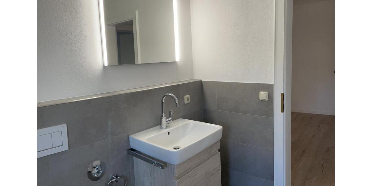 Helle, komplett renovierte 3-Zimmer-Wohnung in Grafenwiesen 3 zimmer