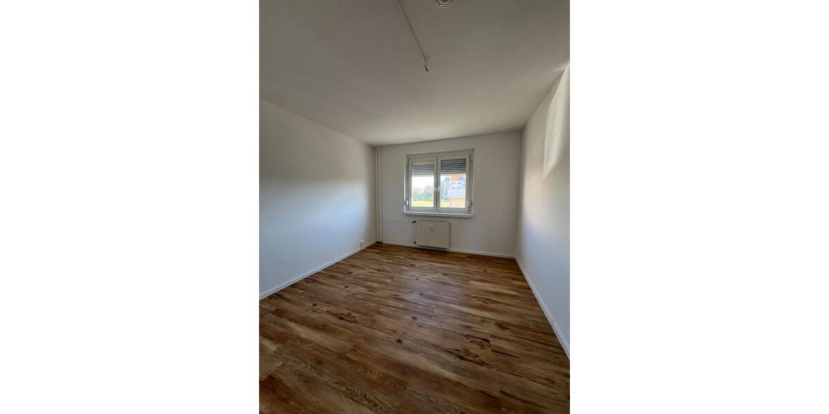 Etagenwohnung Tangermünde - 2.5 Zimmer, 56 m&sup2;, 338&euro; | Angebot:26588580