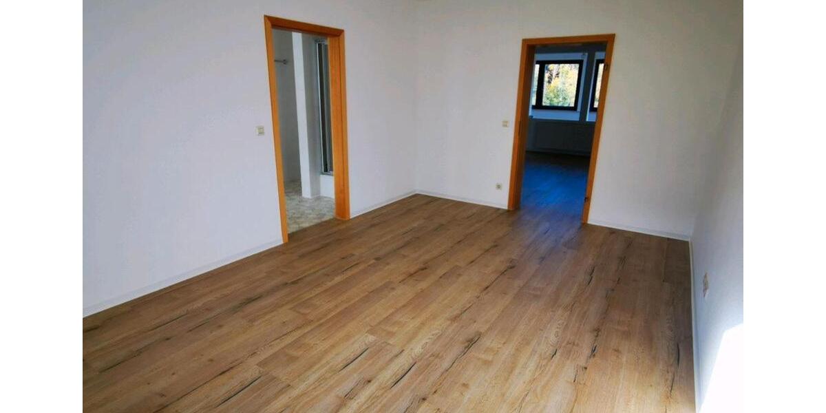 Erdgeschoßwohnung Bad Herrenalb - 3.5 Zimmer, 123 m&sup2;, 950&euro; | Angebot:25887946