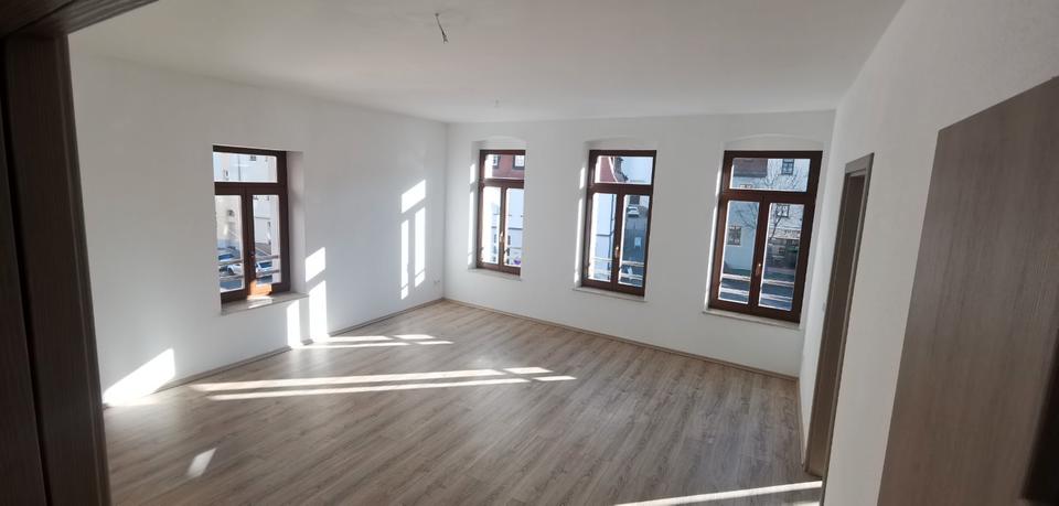 Etagenwohnung Frankenberg (Sachsen) - 4 Zimmer, 103 m&sup2;, 618&euro; | Angebot:26441997