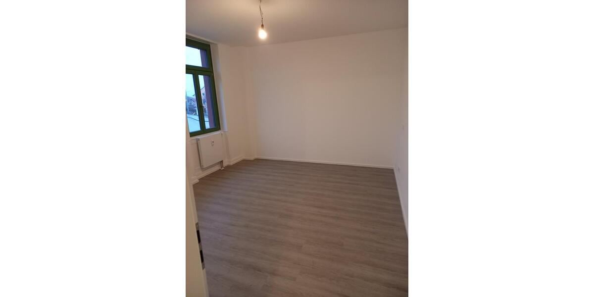 Ruhige, frisch renovierte Wohnung 3ZKBB große Terrasse 1 zimmer