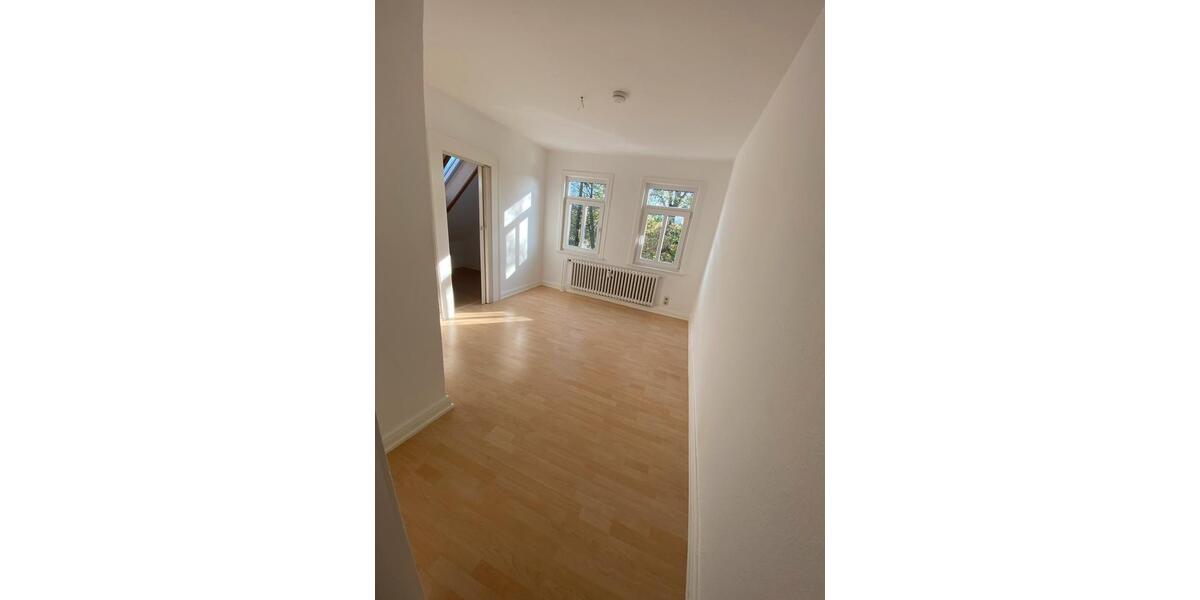 Dachgeschoßwohnung Bad Pyrmont - 3.5 Zimmer, 61 m&sup2;, 600&euro; | Angebot:25175461