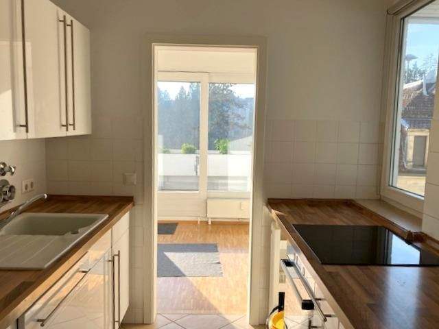 Etagenwohnung Wiesbaden Nordost - 4 Zimmer, 126 m&sup2;, 2.200&euro; | Angebot:24762406