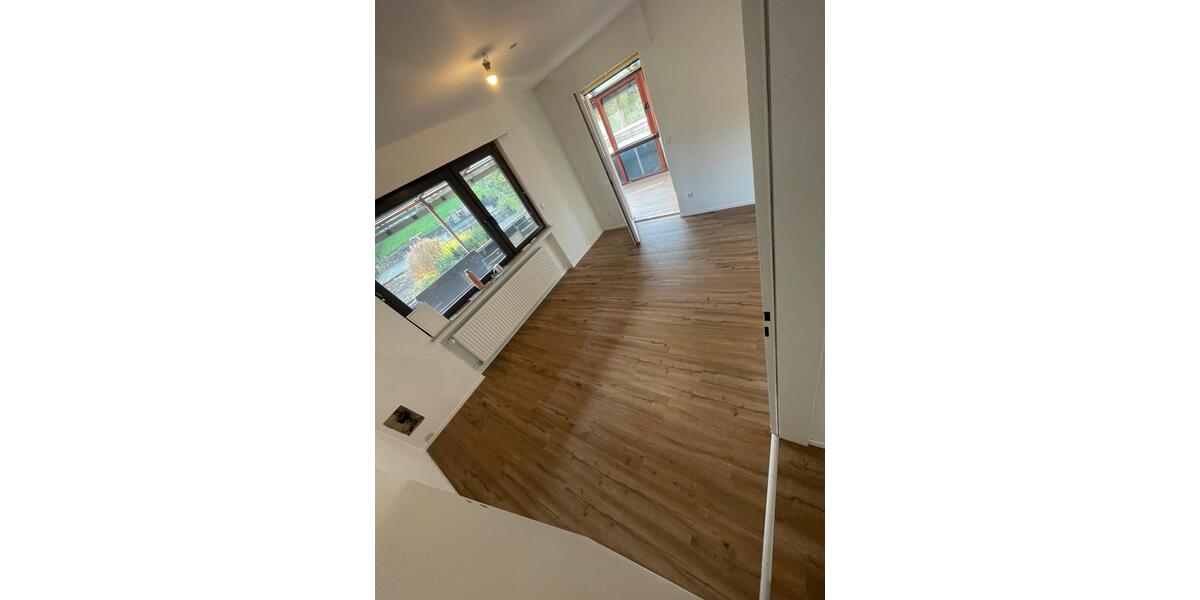 Etagenwohnung Murrhardt - 4.5 Zimmer, 100 m&sup2;, 1.400&euro; | Angebot:26587053