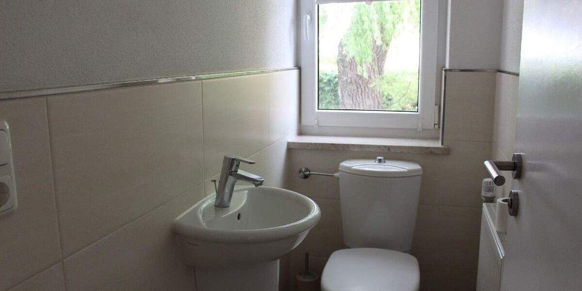 NEU! Sonniger Balkon - schöner Grundschnitt - Zentrale Lage! 3 zimmer