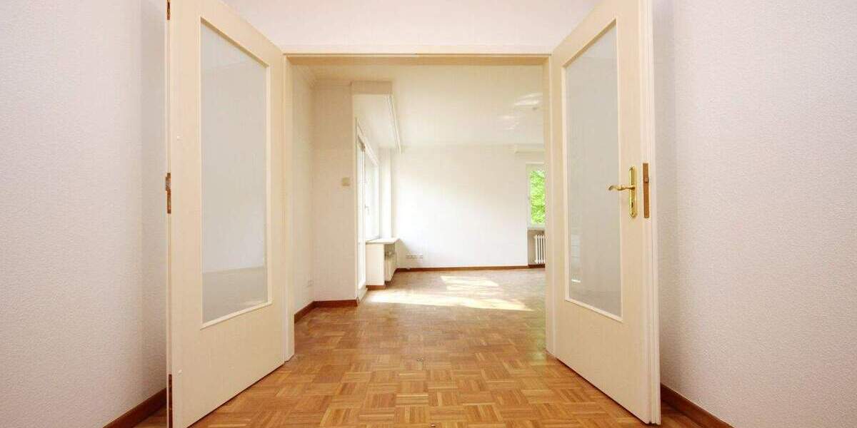 Schöne 2,5 - Zimmer - Wohnung mit Parkettboden, Einbauküche, Bad mit Wanne, toller Grundriss! 2 zimmer