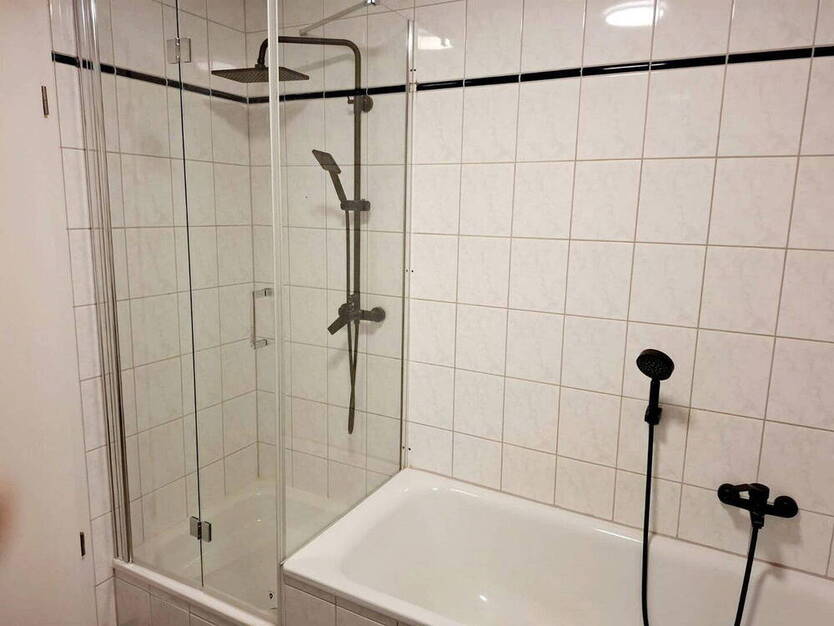 Renoviert: Stilvolle 2-Zimmer-Wohnung m. Balkon in Grünau - Ruhig, Modern und Zentrumsnah - neue EBK