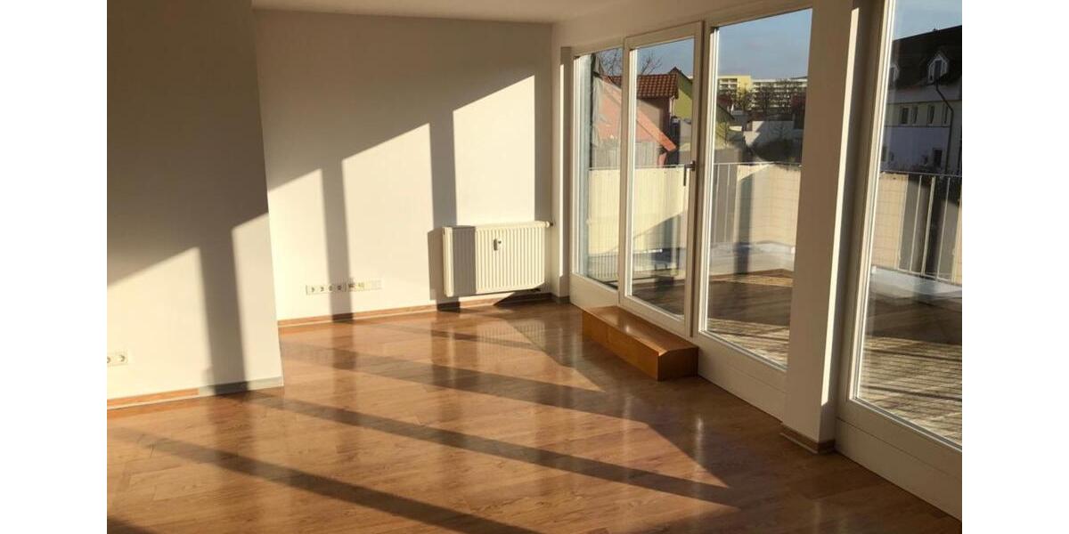 Dachgeschoßwohnung Waren (Müritz) - 3 Zimmer, 72 m&sup2;, 750&euro; | Angebot:25156058