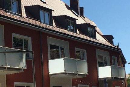 Helle, teilrenovierte Vierzimmerwohnung in der Altstadt - Tageslichtbad - BalkonTerrasse 4 zimmer