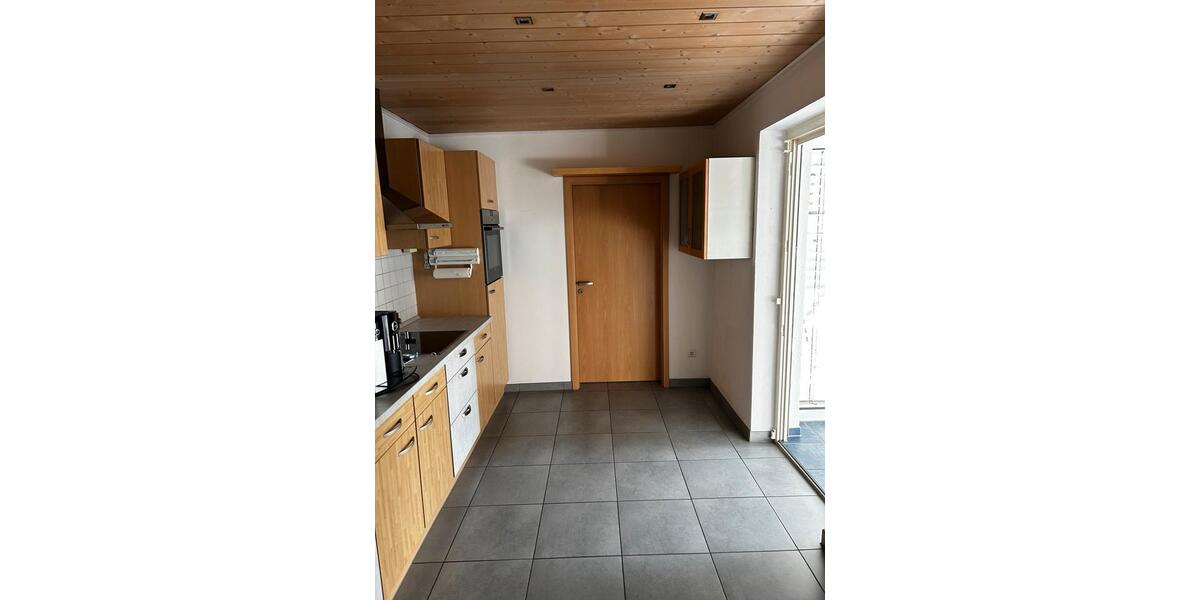 Erdgeschoßwohnung Marktheidenfeld - 4 Zimmer, 107 m&sup2;, 1.080&euro; | Angebot:25609658