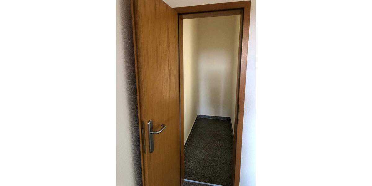 Etagenwohnung Altenburg Altenburg - 2 Zimmer, 55 m&sup2;, 325&euro; | Angebot:25244050