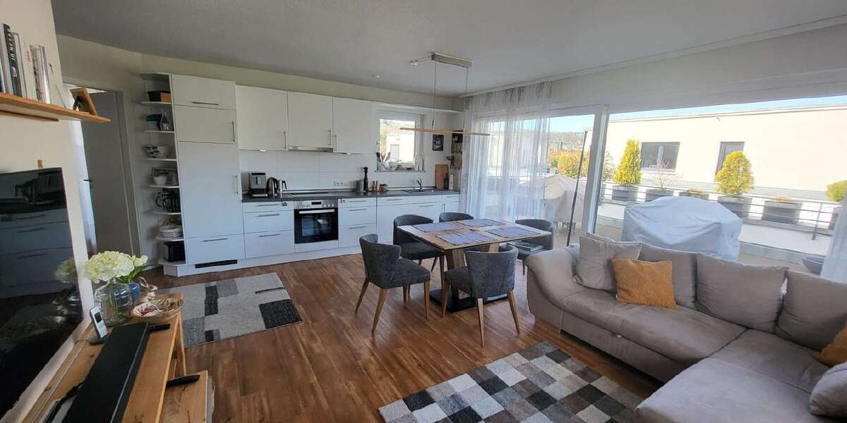 Etagenwohnung Weinsberg - 3.5 Zimmer, 88 m&sup2;, 1.260&euro; | Angebot:26152739