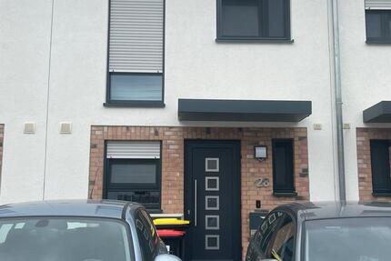 Haus Hanau Großauheim - 5 Zimmer, 130 m&sup2;, 1.830&euro; | Angebot:26591387