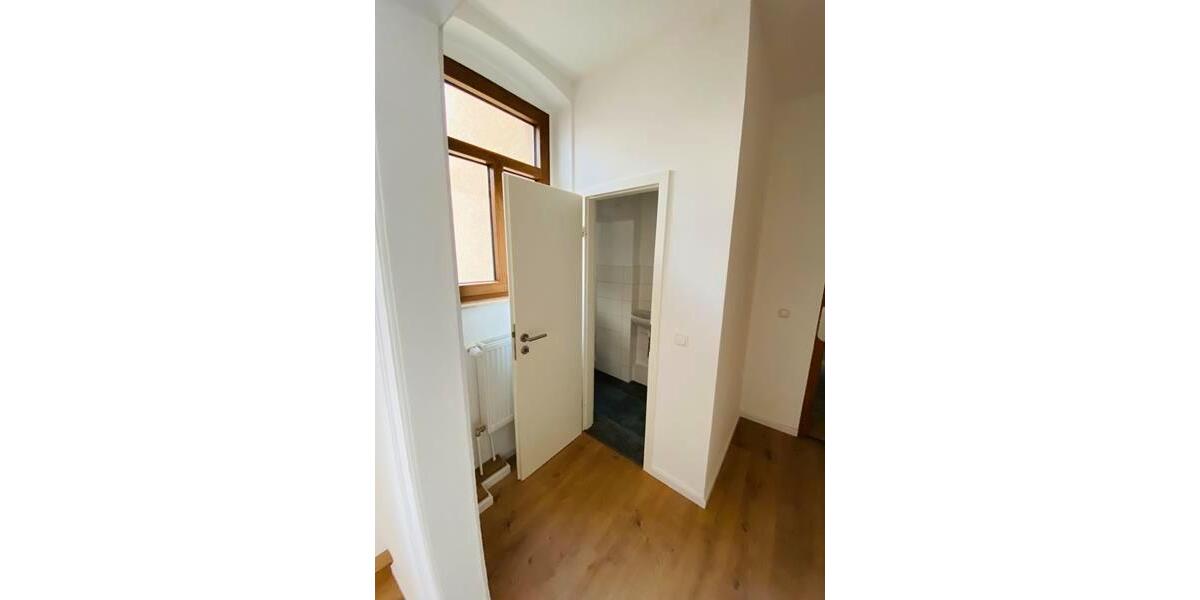 Etagenwohnung Meerane - 2 Zimmer, 58 m&sup2;, 290&euro; | Angebot:25376877