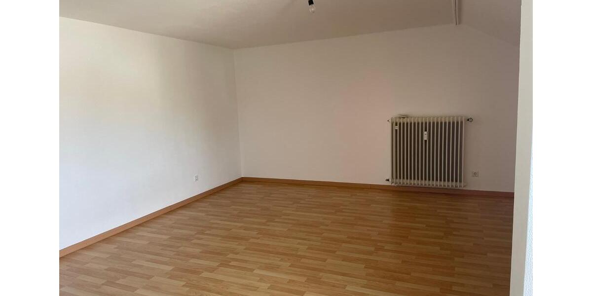 Dachgeschoßwohnung Neukirch - 1 Zimmer, 29 m&sup2;, 390&euro; | Angebot:26611904