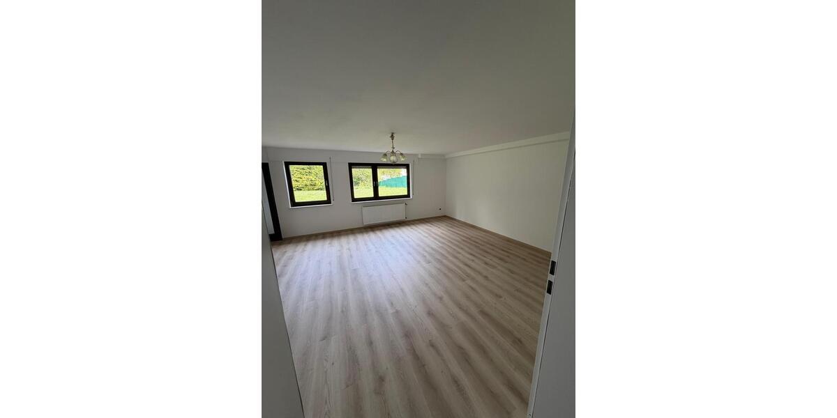 Etagenwohnung Reichshof - 2 Zimmer, 66 m&sup2;, 600&euro; | Angebot:26648944